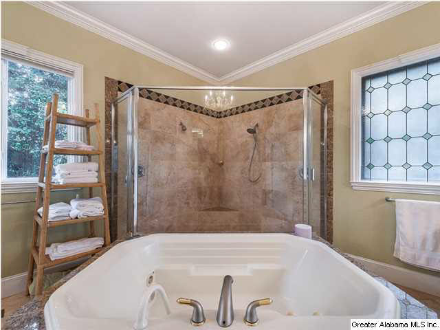 201 Kings Crest Lane Pelham, AL 35124 - Photo 19 of 32