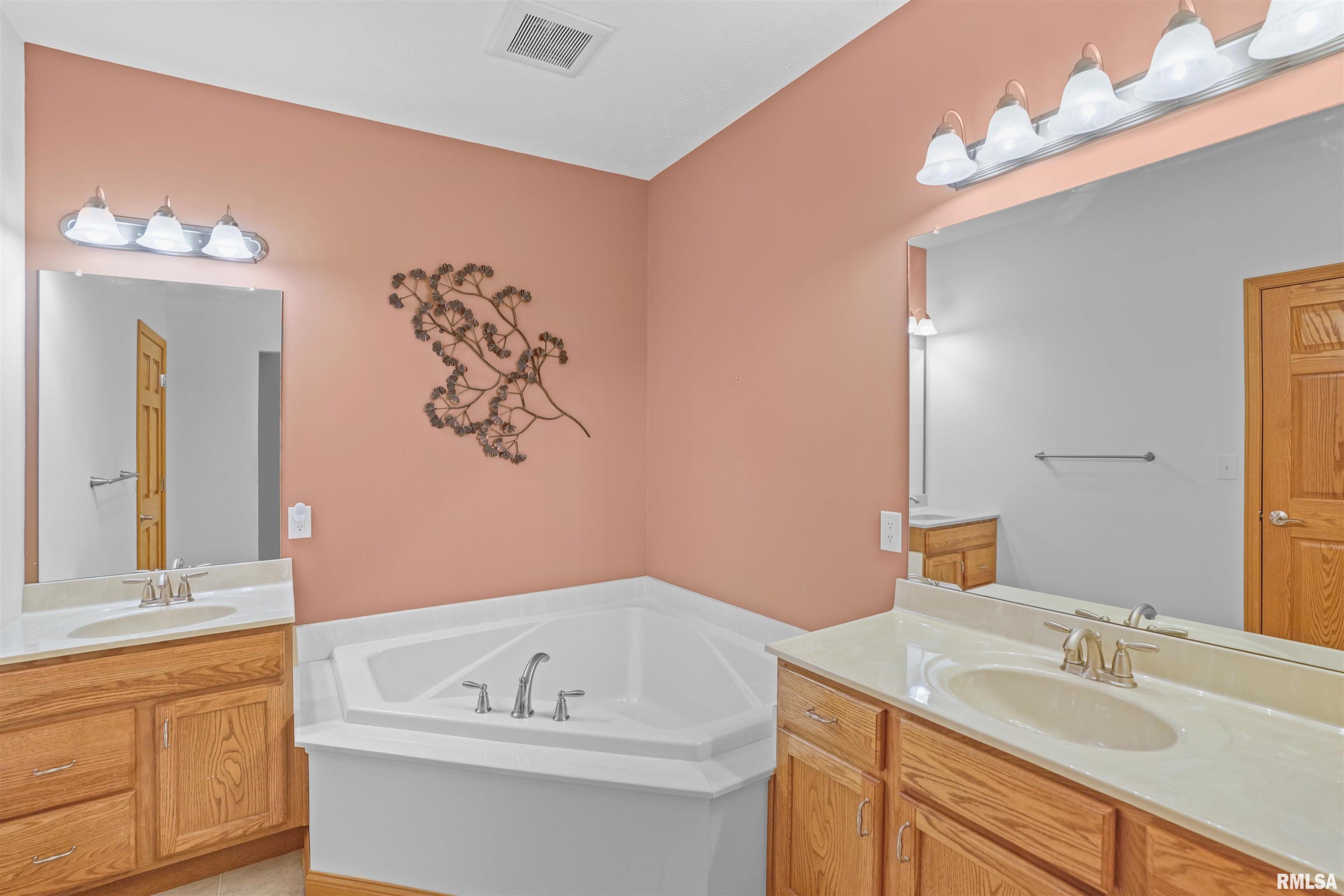 4829 East Ratliff Road Chillicothe, IL 61523 - Photo 31 of 63 Gallery Image 31