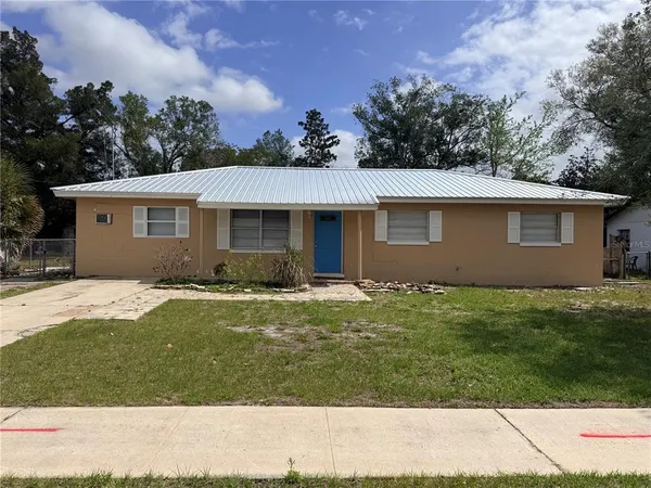 $1,700 | 614 South Larry Drive, Deland, FL 32724