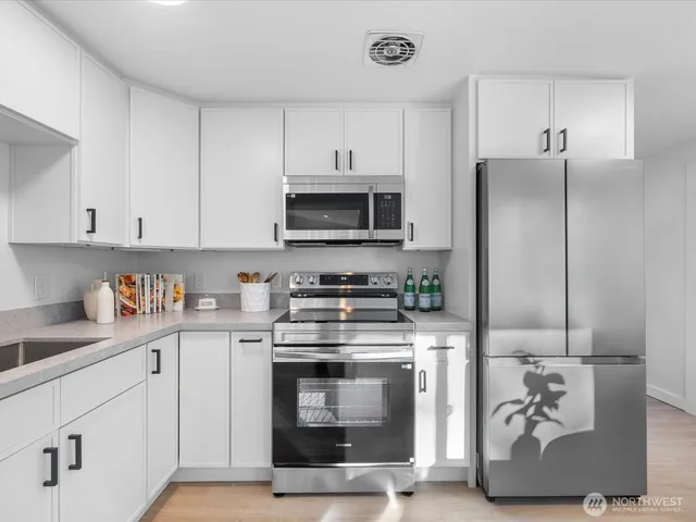 $750,000 | 5706 225th Street Southwest, Mountlake Terrace, WA 98043