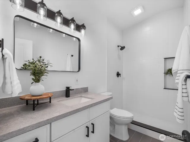 $750,000 | 5706 225th Street Southwest, Mountlake Terrace, WA 98043