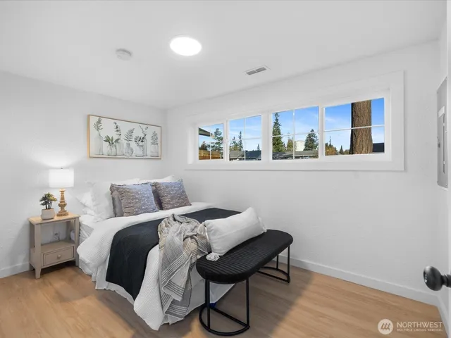 $750,000 | 5706 225th Street Southwest, Mountlake Terrace, WA 98043