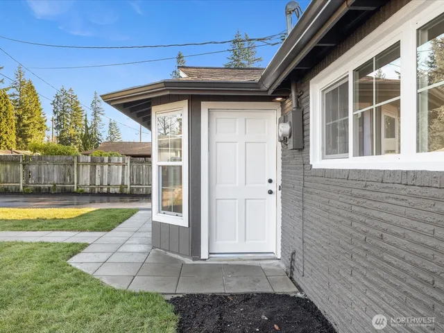 $750,000 | 5706 225th Street Southwest, Mountlake Terrace, WA 98043