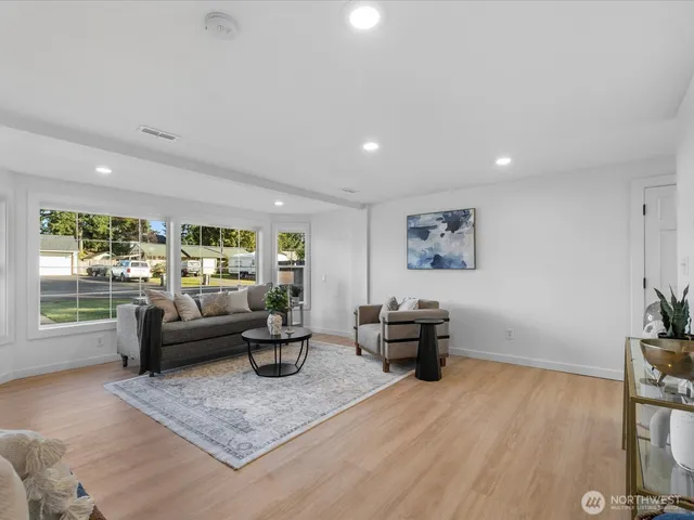 $750,000 | 5706 225th Street Southwest, Mountlake Terrace, WA 98043