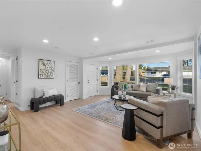 $750,000 | 5706 225th Street Southwest, Mountlake Terrace, WA 98043