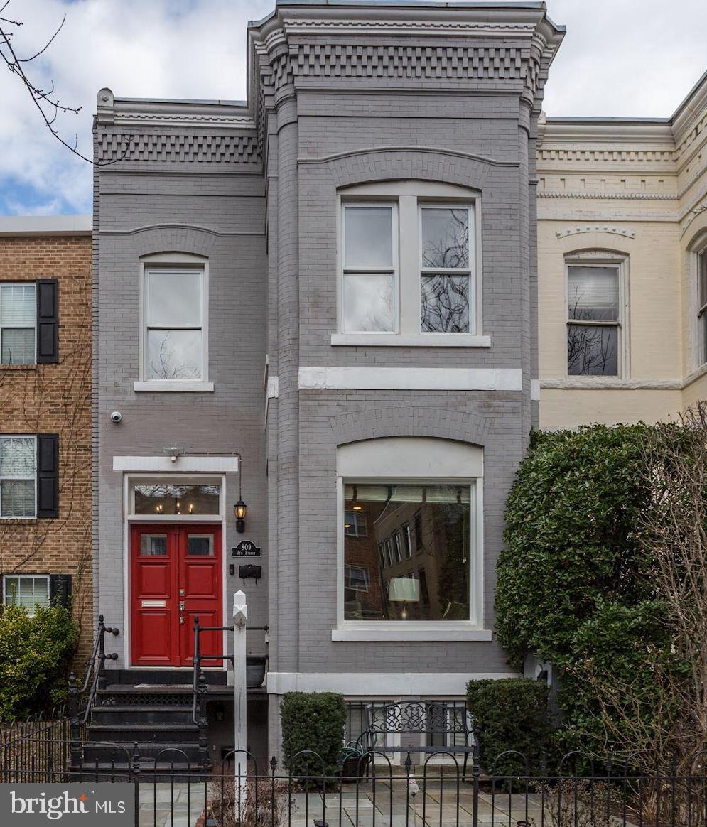 809 7th Street Northeast Washington, DC 20002 - Photo 1 of 33