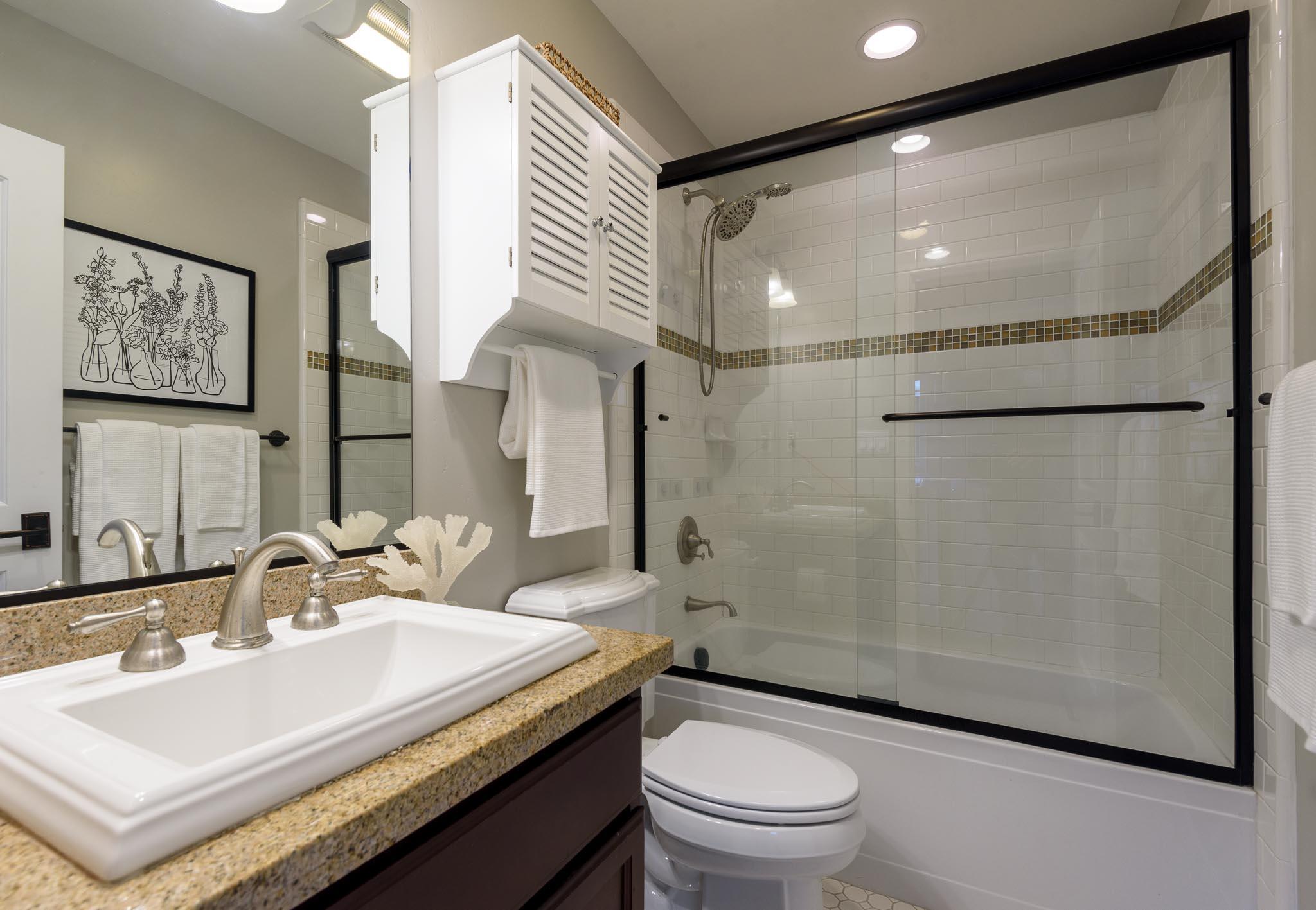 345 Kellogg Way, Unit 18 Goleta, CA 93117 - Photo 9 of 17 Bathroom 2