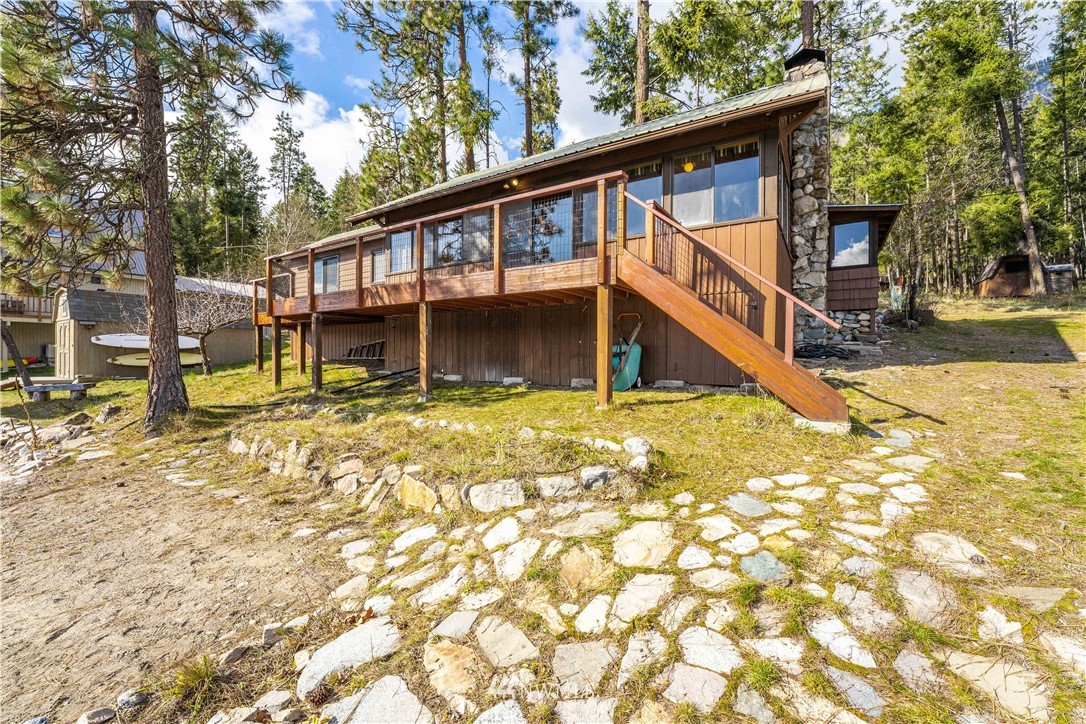 11990 South Lakeshore Road Chelan, WA 98816 - Photo 23 of 37 Gallery Image 23