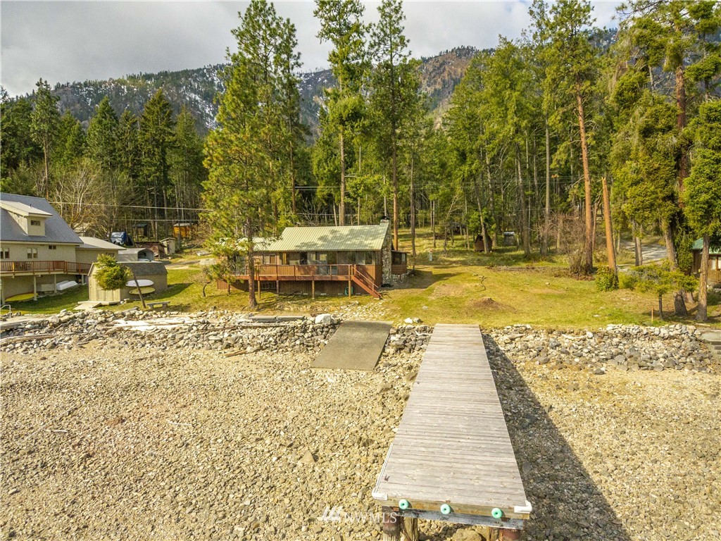 11990 South Lakeshore Road Chelan, WA 98816 - Photo 33 of 37 Gallery Image 33
