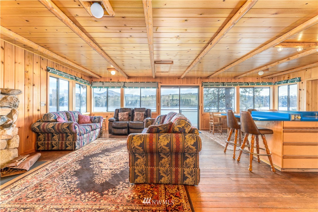 11990 South Lakeshore Road Chelan, WA 98816 - Photo 8 of 37 Gallery Image 8