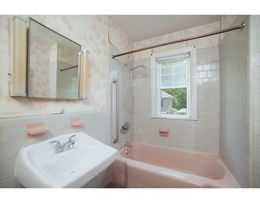24 Banks Road Swampscott, MA 01907 - Photo 14 of 17 Gallery Image 14