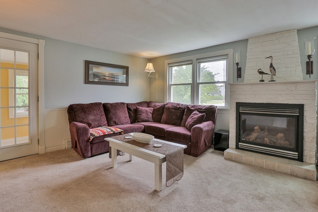34 Ferry Road Salisbury, MA 01952 - Photo 9 of 30