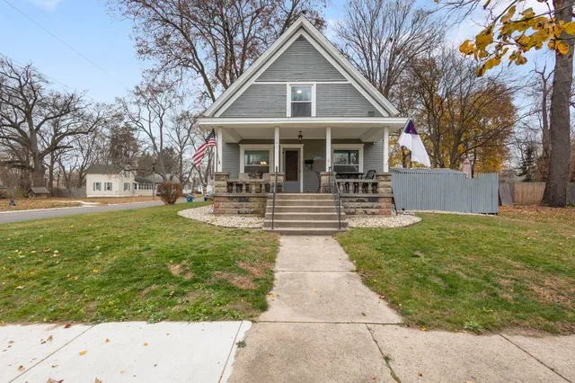 $189,900 | 101 Haines Street, Dowagiac, MI 49047
