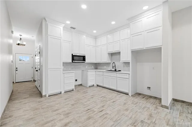 $237,900 | 710 West 25th Street, Mission, TX 78574