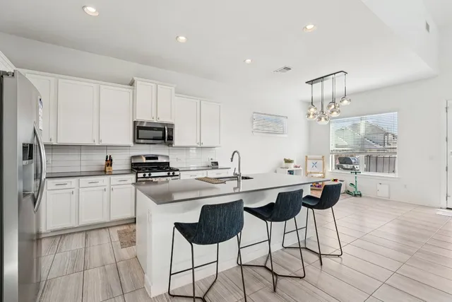 $3,500 | 7113 Garnet Mill Lane, Austin, TX 78744