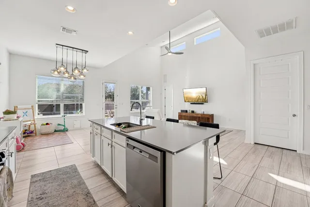 $3,500 | 7113 Garnet Mill Lane, Austin, TX 78744