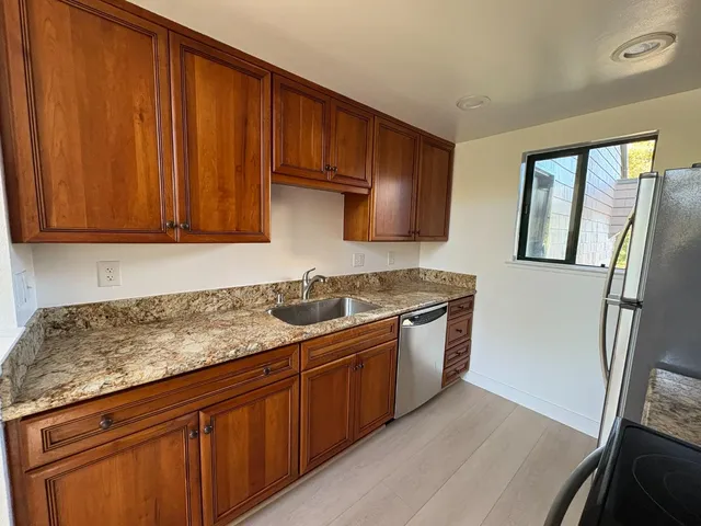 $860,000 | 32 Cove Lane, Redwood City, CA 94065