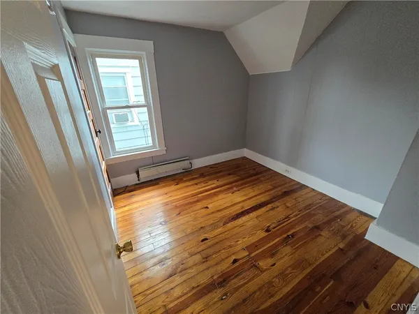 $1,500 | 121 West End Drive, Syracuse, NY 13204