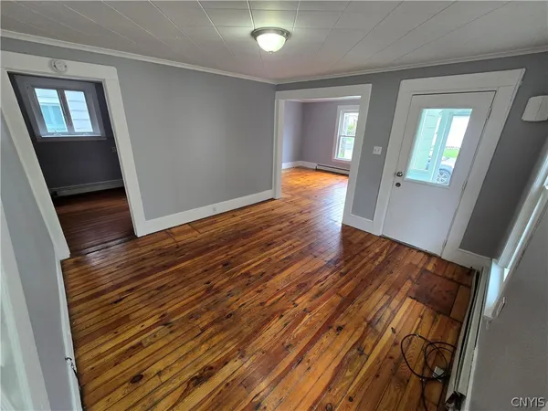 $1,500 | 121 West End Drive, Syracuse, NY 13204