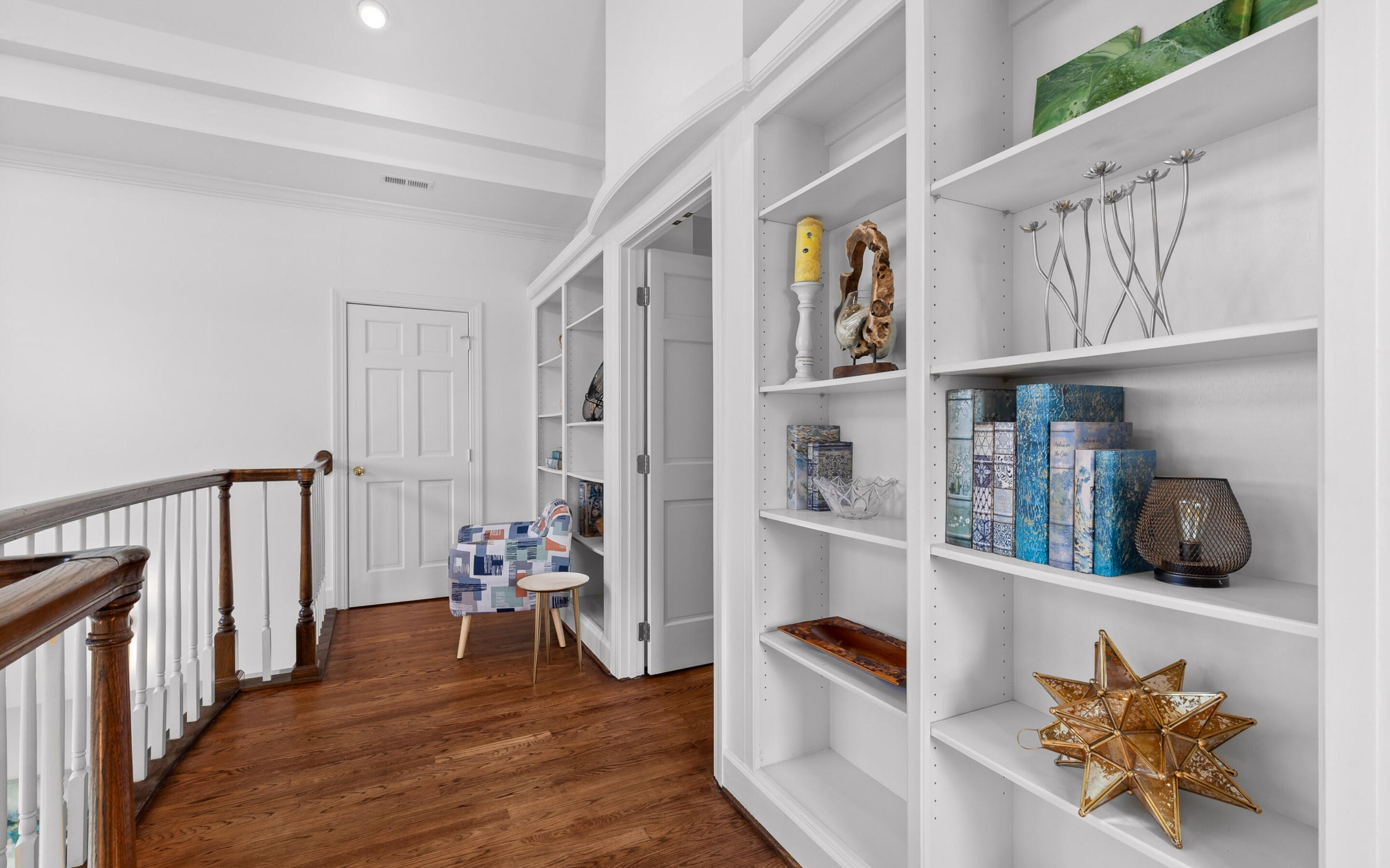 27471 County Road 89 Mentone, AL 35984 - Photo 26 of 57 Built-In Bookcases