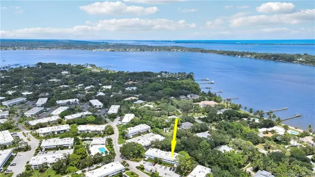 $129,900 | 2929 Southeast Ocean Boulevard, Unit 1049, Stuart, FL 34996