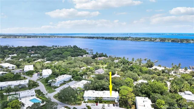 $129,900 | 2929 Southeast Ocean Boulevard, Unit 1049, Stuart, FL 34996
