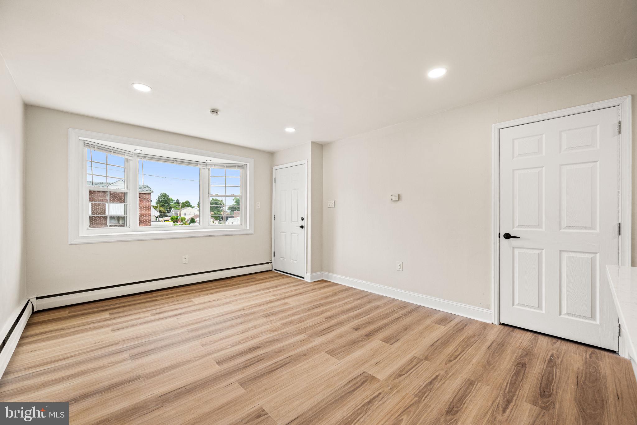 636 Arthur Street Philadelphia, PA 19111 - Photo 10 of 27