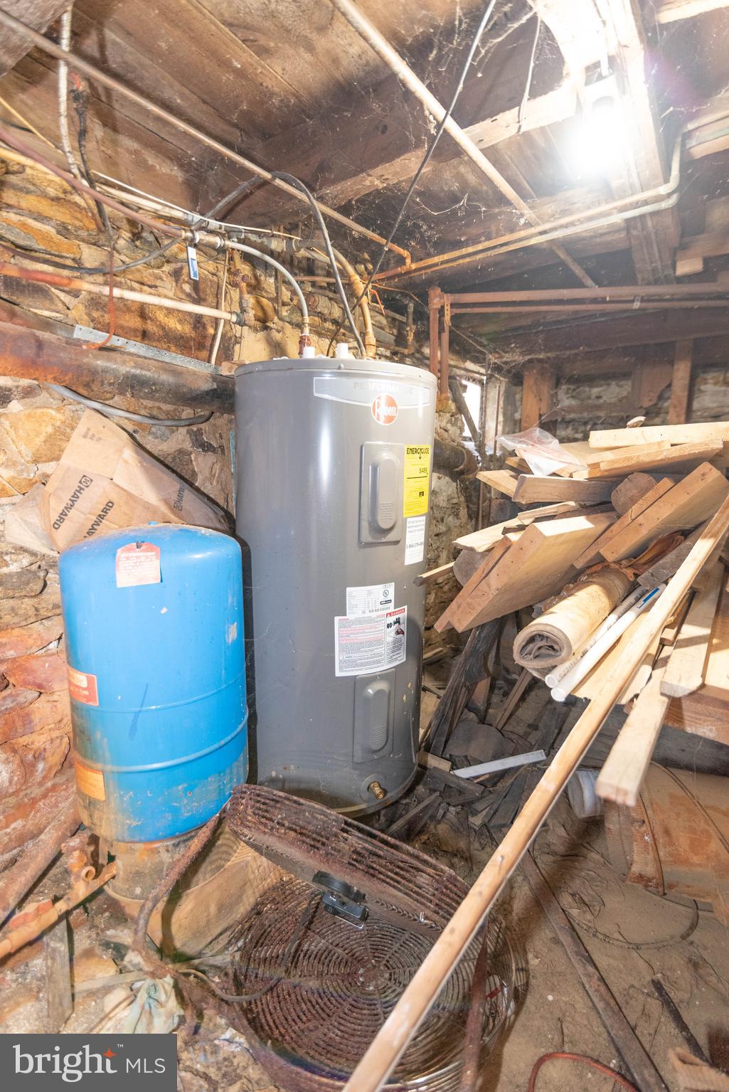 2100 Singerly Road Elkton, MD 21921 - Photo 43 of 67 a view of a room with storage
