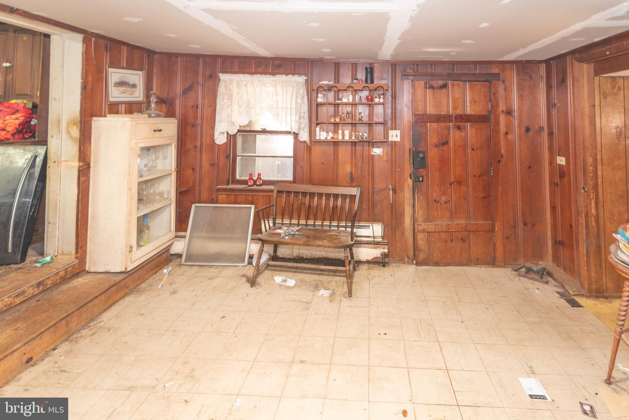 2100 Singerly Road Elkton, MD 21921 - Photo 7 of 67 a bedroom with a bed and a window