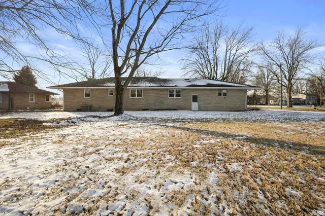 $277,400 | 10906 West Jackson Street, Yorktown, IN 47396
