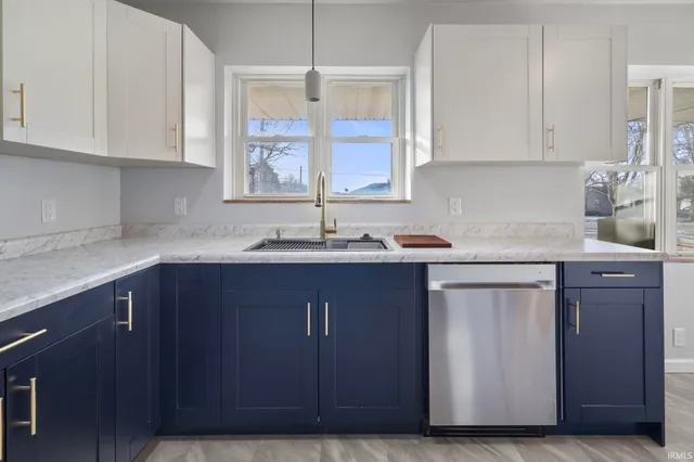 $277,400 | 10906 West Jackson Street, Yorktown, IN 47396