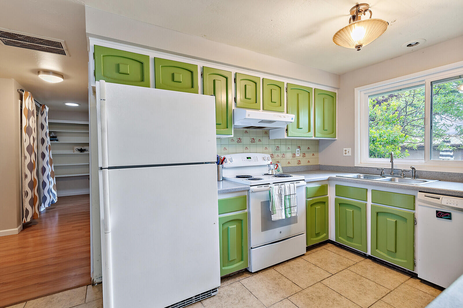 950 Tolman Creek Road Ashland, OR 97520 - Photo 14 of 32 31_TCR_31_mls
