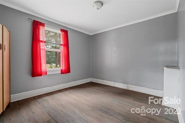 655 East Ridge Road Salisbury, NC 28144 - Photo 10 of 14 an empty room with window