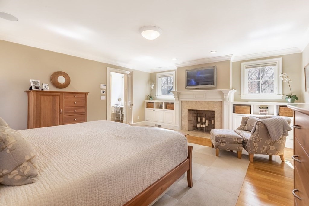 3 Solomon Pierce Road Lexington, MA 02420 - Photo 9 of 18 a spacious bedroom with a bed and a couch