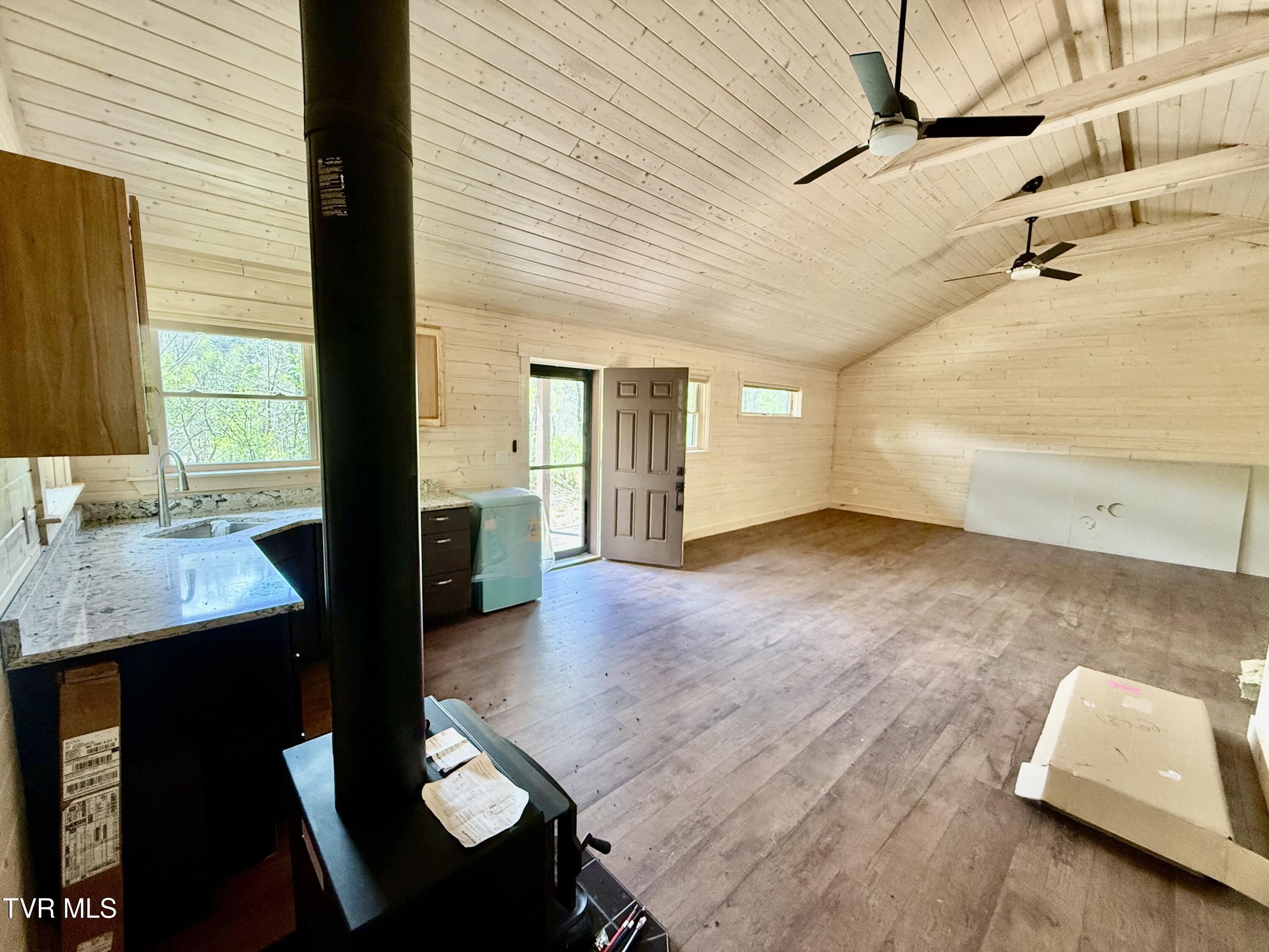 41-ac Roan Creek Road, Unit 2 Butler, TN 37640 - Photo 15 of 44 _Pic15 (53)