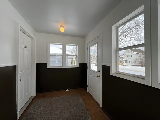 $1,300 | 321 5th Avenue East, Ashland, WI 54806