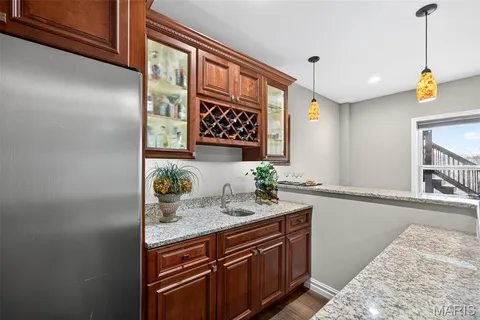 $900,000 | 468 Maple Rise Path, Chesterfield, MO 63005