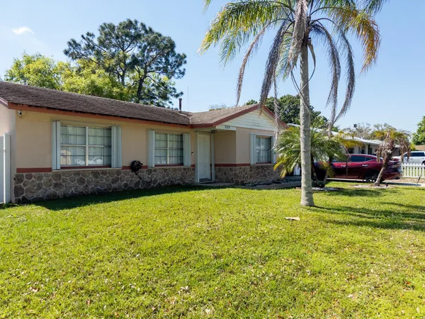 $349,999 | 3205 Hibiscus Avenue, Fort Pierce, FL 34947