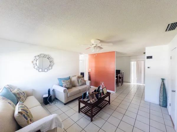 $349,999 | 3205 Hibiscus Avenue, Fort Pierce, FL 34947