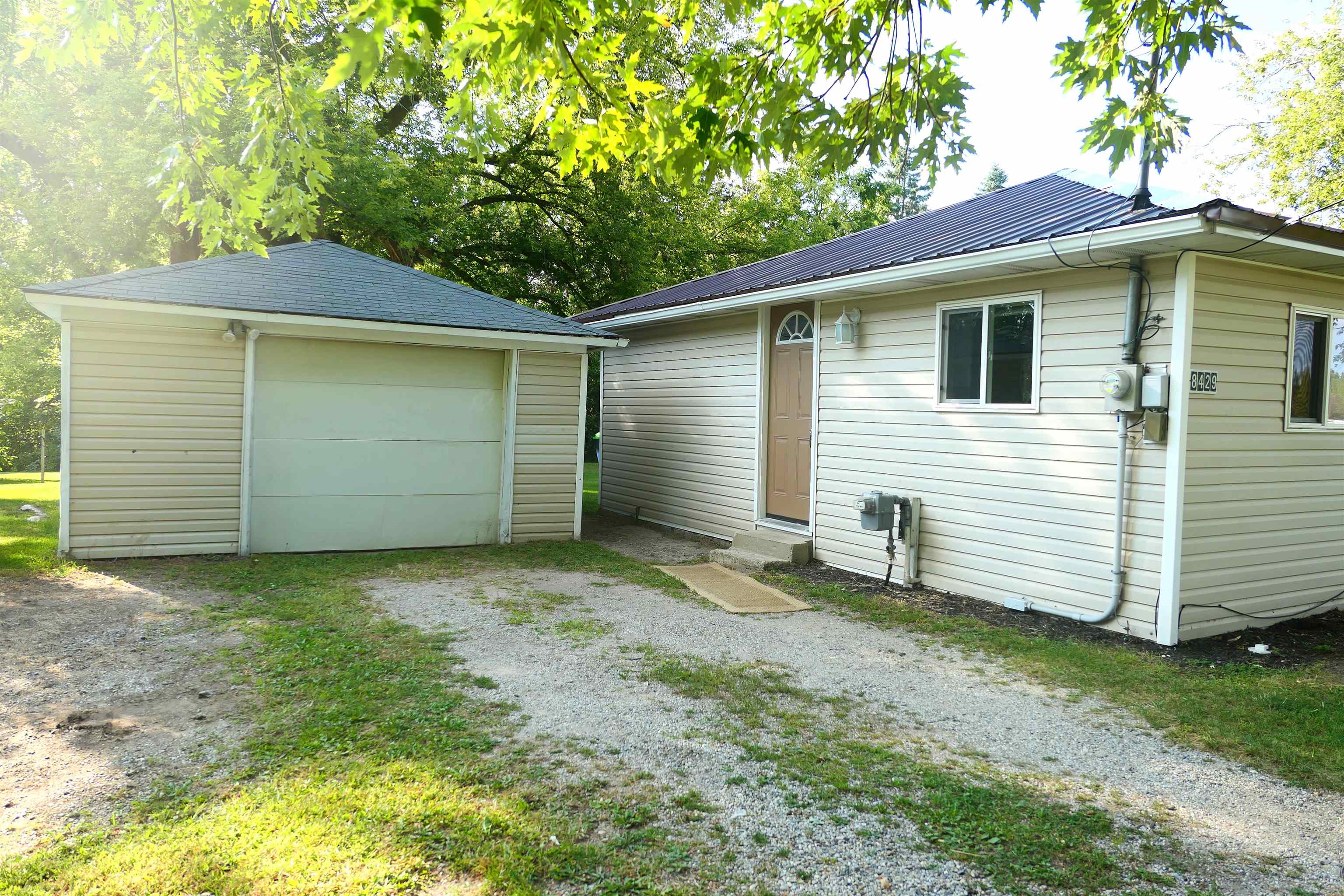 8429 North Wheeler Road Wheeler, MI 48662 - Photo 2 of 21