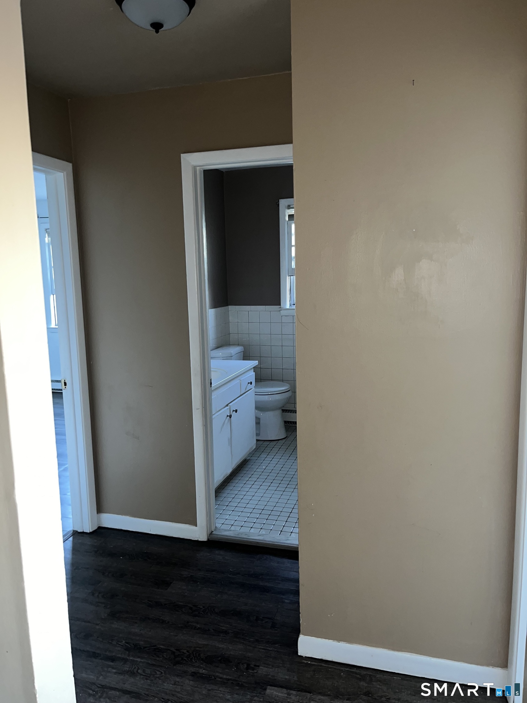 1730 State Street, Unit 407 Hamden, CT 06517 - Photo 4 of 8 a view of living room