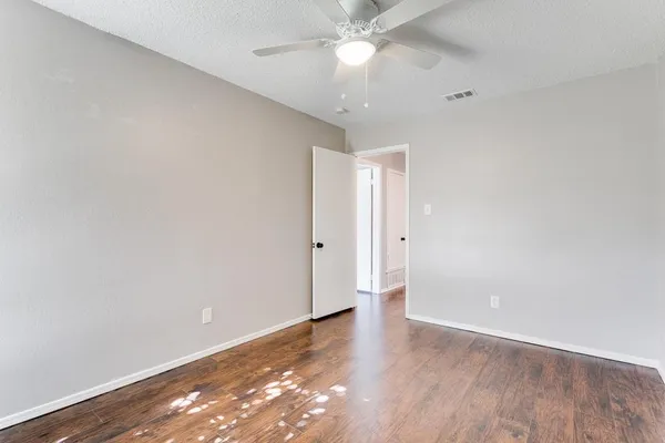 $2,100 | 9421 Shipman Street, Rowlett, TX 75088