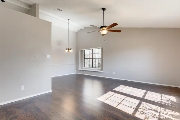$2,100 | 9421 Shipman Street, Rowlett, TX 75088