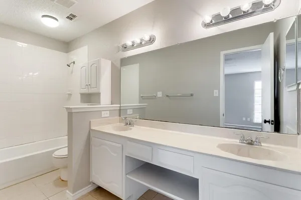 $2,100 | 9421 Shipman Street, Rowlett, TX 75088