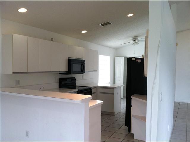 1743 Barnstable Road Wellington, FL 33414 - Photo 5 of 20 Kitchen