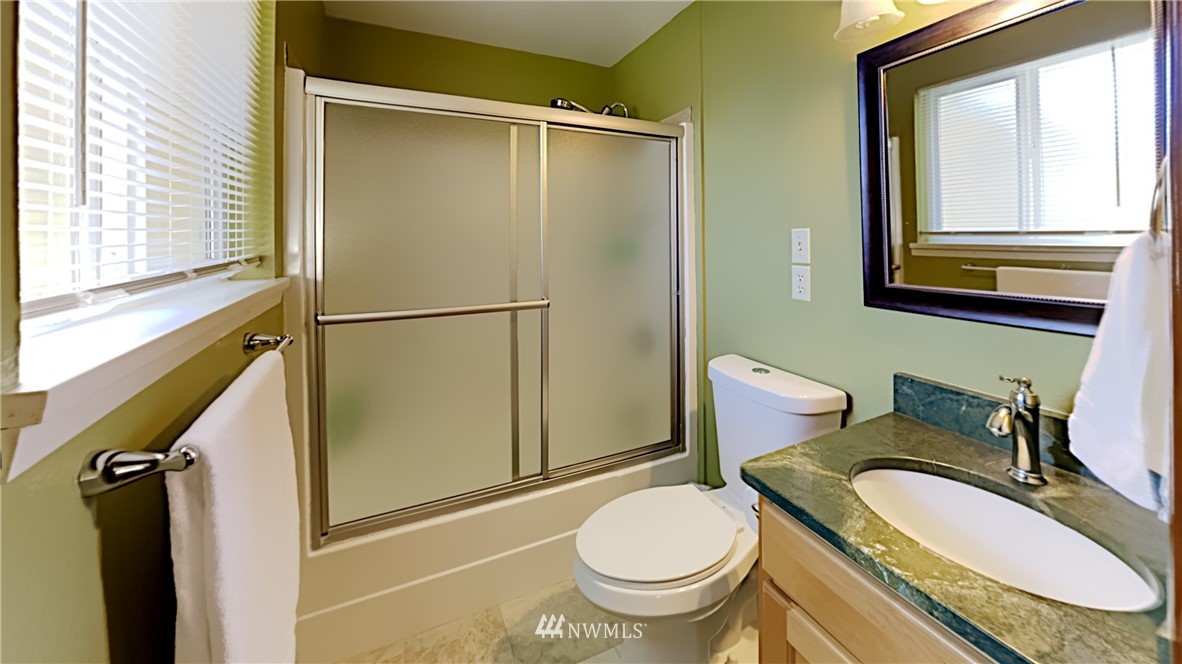 17345 Applegate Street Southwest Rochester, WA 98579 - Photo 21 of 39