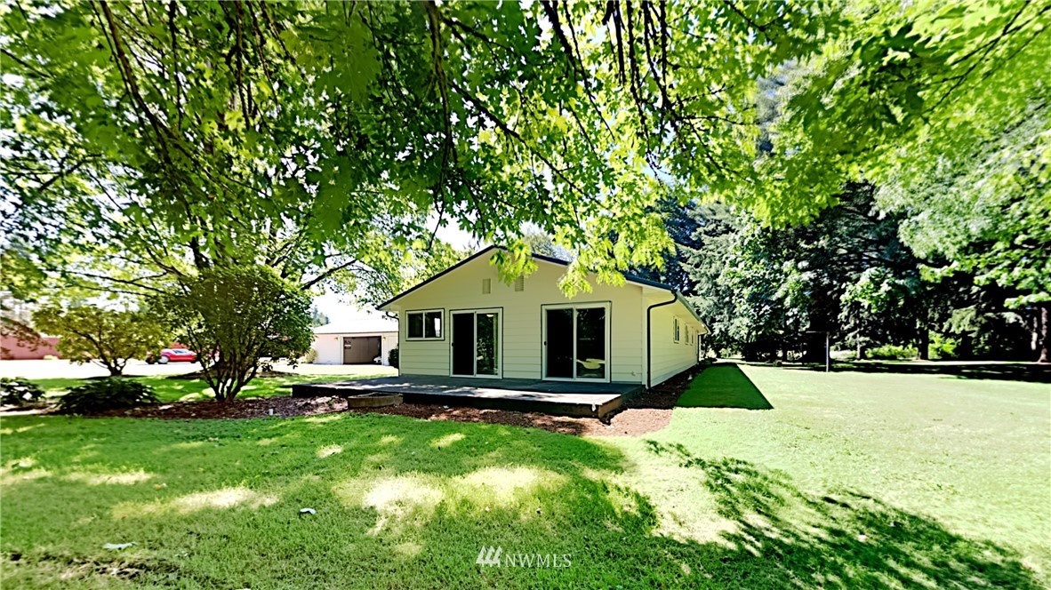17345 Applegate Street Southwest Rochester, WA 98579 - Photo 4 of 39