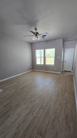 $1,600 | 531 Gordy Road, Bacliff, TX 77518