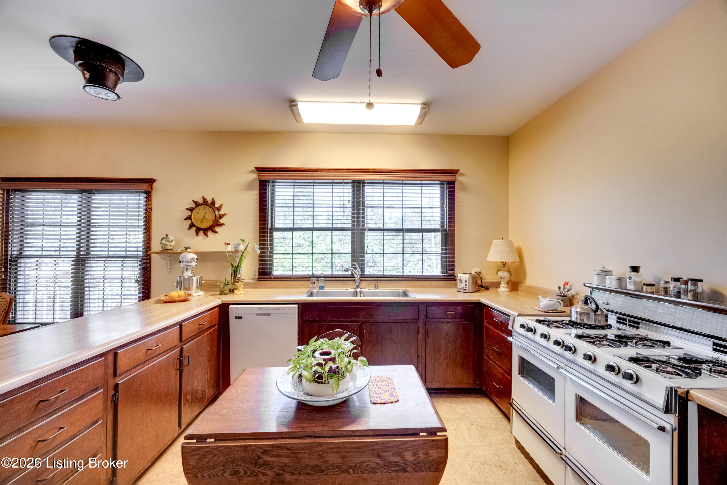 2305 Reuben Smith Road Loretto, KY 40037 - Photo 25 of 91 2Y0A8680-A