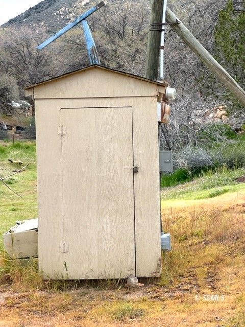 1711 Bodfish Canyon Road Bodfish, CA 93205 - Photo 7 of 15